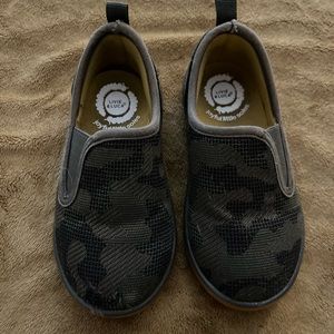 Livie and Luca boys slip-ons size 8